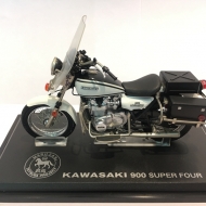 KAWASAKI  摩托车